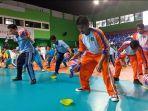 ratusan-murid-madrasah-saat-mengikuti-jr-nba-coaches.jpg