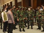 ratusan-nakes-tni-kepung-jakarta-bersenjatakan-jarum-suntik_20210629_184345.jpg