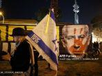 ratusan-orang-berkumpul-untuk-melakukan-protes-terhadap-perdana-menteri-benjamin-netanyahu.jpg