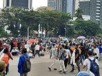 ratusan-pengunjuk-rasa-terus-memadati-kawasan-patung-kuda-arjuna-wiwaha.jpg