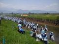ratusan-siswa-bersihkan-sungai-cidurian-bandung.jpg