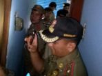 razia-indekos-di-jalan-tiang-bendera-raya-rw-03-kelurahan-roa-malaka-kecamatan-tambora_20170814_141738.jpg