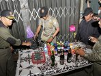 razia-miras-di-pontianak_20150713_153148.jpg