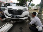 razia-parkir-liar-kendaraan_20160628_010949.jpg