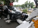 razia-parkir-liar-kendaraan_20160628_011204.jpg