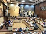 rdp-komisi-ii-dpr-dengan-kpu-nih3.jpg