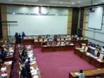 rdp-komisi-iii-dan-kpk_20160615_102345.jpg