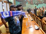 rdpu-komisi-x-dengan-korban-tragedi-kanjuruhan_20230118_185245.jpg