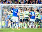 reaksi-bek-everton-skotlandia-nathan-patterson-setelah-timnya-gagal-mencetak-gol.jpg