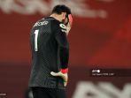 reaksi-kiper-liverpool-brasil-alisson-becker-setelah-kebobolan-gol-ketiga.jpg