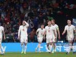 reaksi-para-pemain-inggris-setelah-gol-pertama-italia.jpg