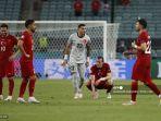 reaksi-para-pemain-turki-atas-kekalahan-mereka-pada-pertandingan-grup-a-uefa-euro-2020.jpg