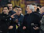 reaksi-pelatih-as-roma-jose-mourinho-di-akhir-pertandingan.jpg