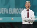 reaksi-pelatih-republik-ceko-jaroslav-silhavy-selama-perempat-final-euro-2021.jpg