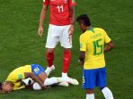 reaksi-penyerang-timnas-brasil-neymar_20180618_062044.jpg