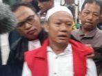reaksi-wajah-yosep-hidayah-usai-hakim-pn-subang-memvonis-dirinya-d.jpg