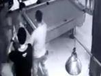 rekaman-cctv-perkelahian-di-tempat-billiard_20180608_044744.jpg