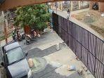 rekaman-cctv-seorang-pria-bermotor-menculik-anak-berusia-4-tahun.jpg