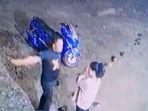 rekaman-kamera-cctv-saat-muhammad-sofyan-lubis-diduga-memukul-anak-kandungnya.jpg