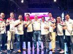 rekan-federal-oil-berpose-bersama-dengan-perwakilan-mgpa-untuk-motogp-indonesia-2021.jpg