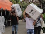 rekapitulasi-surat-suara-pemilu-2024-di-kecamatan-kebayoran-lama_20240226_202140.jpg