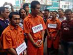 rekonstruksi-pembunuhan-pengusaha-katering_20161014_114010.jpg