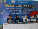 rekor-menyelam-massal-wanita_20180721_164115.jpg