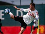 rekrutan-anyar-manchester-united-mason-mount-saat-menjalani-sesi-latihan-di-carrington.jpg