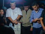 rektor-ipb-university-arif-satria-ikut-ke-pemakaman.jpg