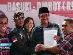 relawan-agus-sylvi-beralih-dukung-ahok-djarot_20170311_234909.jpg