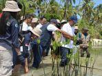 relawan-askrindo-dan-pelindo-di-program-relawan-bakti-bumn-b.jpg