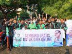 relawan-mas-gibran-bagikan-sembako-ke-pengemudi-ojek-online-ojol-di-wilayah-cengkareng.jpg