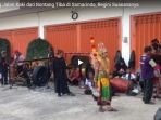 relawan-yang-jalan-kaki-dari-bontang-tiba-di-samarinda-begini-suasananya_20180128_182904.jpg