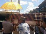 remaja-19-tahun-di-aceh-tewas-ditembak-oknum-polisi-saat-berjoget-di-acara-pernikahan.jpg