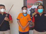 remaja-di-surabaya-bawa-samurai.jpg