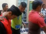 remaja-pembunuh-kakek-nenek-dituntut-20-tahun-penjara_20160929_114733.jpg