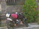 remaja-perempuan-pingsan-di-denpasar.jpg