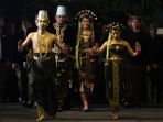 resepsi-malam-pernikahan-putri-presiden_20171108_223620.jpg