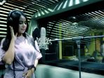 resha-finoza-luncurkan-single-tentang-kamu_20181016_162032.jpg
