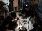reskrimsus-polda-metro-jaya-olah-tkp-kasus-sampah-kulit-kabel_20160307_153951.jpg