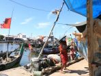 restorasi-kapal-di-kampung-nelayan-tambaklorok-semarang_20210730_152736.jpg