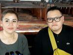 reza-bukan-dan-istrinya.jpg