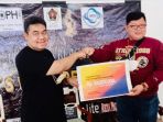 reza-paten-bantu-rp-100-jt-untuk-kurban-erupsi-gunung-semeru_20211225_005157.jpg