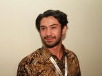 reza-rahadian-ditemui-usai-menjadi-pembicara-dalam-acara-diaspora_20170701_194622.jpg