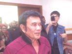 rhoma-irama-di-ruang-sidang-pengadilan-negeri-jakarta-barat_20170919_171458.jpg