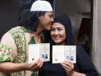 ria-irawan-dan-mayky-wongkar-seusai-menikah_20161223_215449.jpg