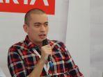 rian-ernest-dalam-sebuah-diskusi-di-rum.jpg