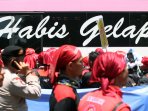 ribuan-buruh-demo-tuntut-cabut-tax-amnesty_20160930_122900.jpg