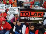 ribuan-buruh-peringati-hari-buruh-internasional_20190502_085703.jpg
