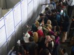 ribuan-pencari-kerja-padati-job-fair-di-jatim-expo_20180914_183616.jpg